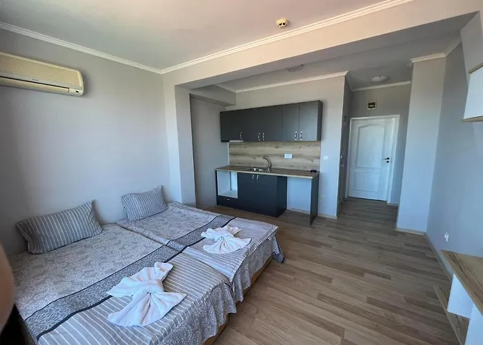 Готель Night Panorama Несебир